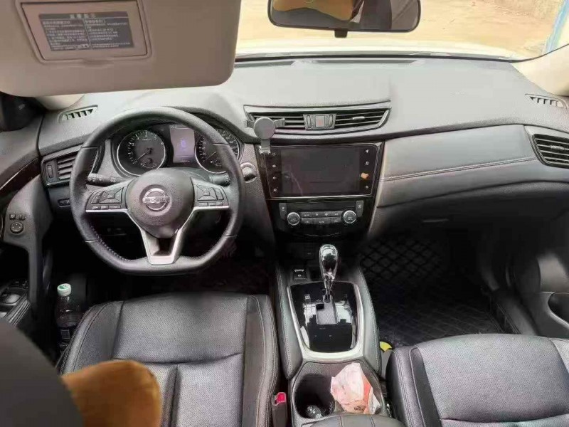 北海22年日产奇骏5