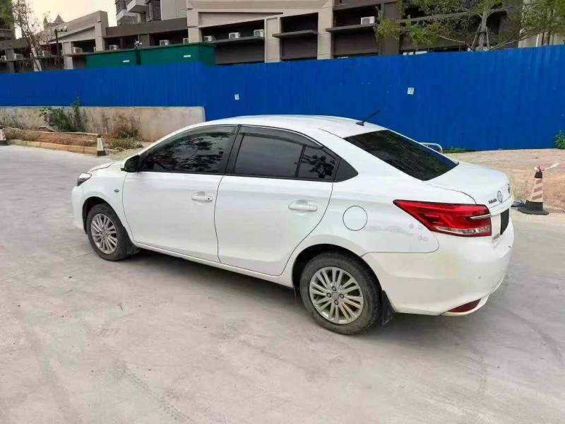 南宁17年丰田威驰7