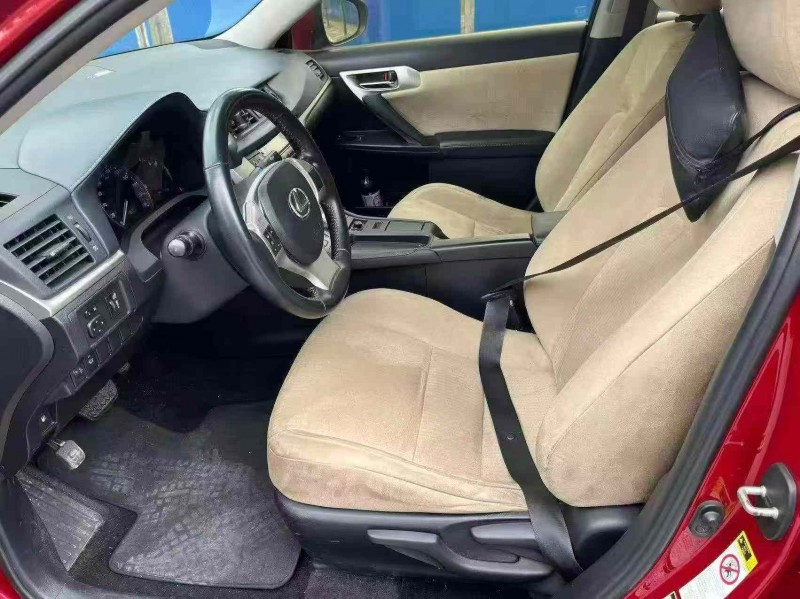 南宁12年雷克萨斯CT4