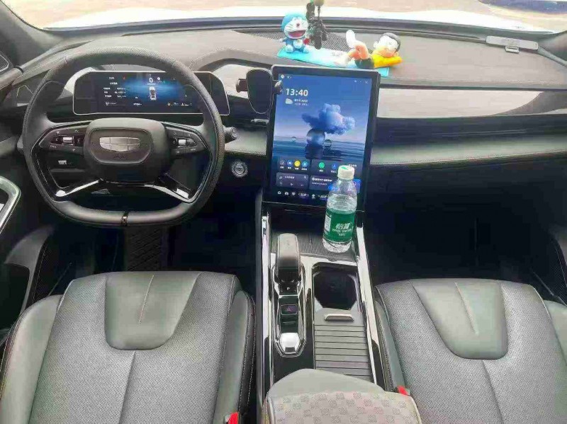 南宁24年吉利博越5