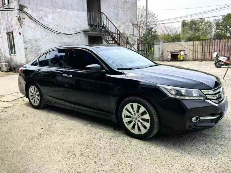 淮安15年本田雅阁2