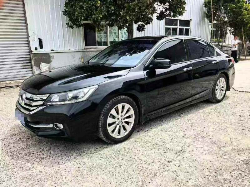 淮安15年本田雅阁3