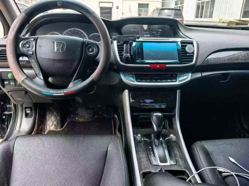 淮安15年本田雅阁4