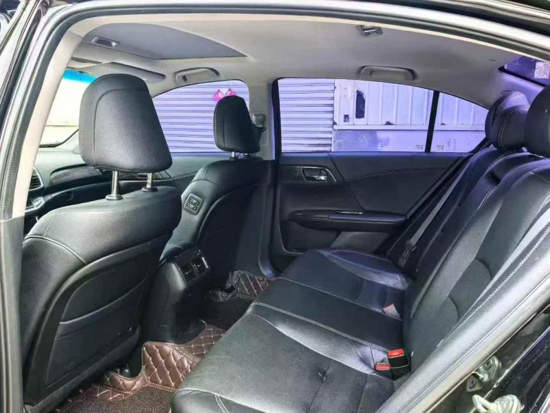 淮安15年本田雅阁6