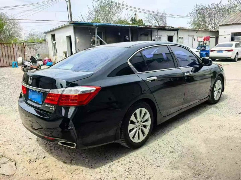 淮安15年本田雅阁8