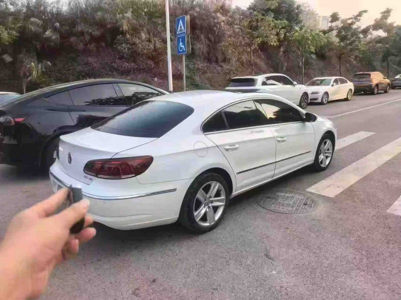 南宁14年大众CC7