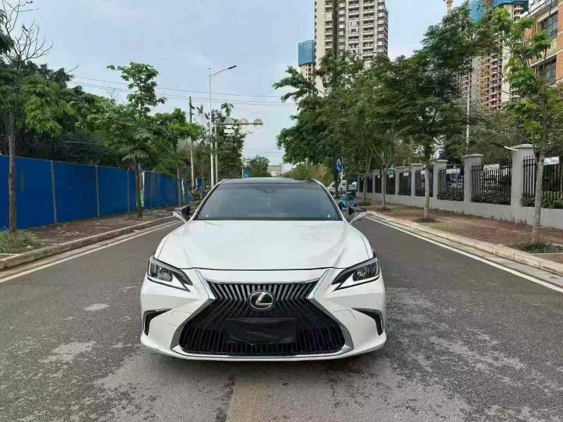 南宁20年雷克萨斯ES1