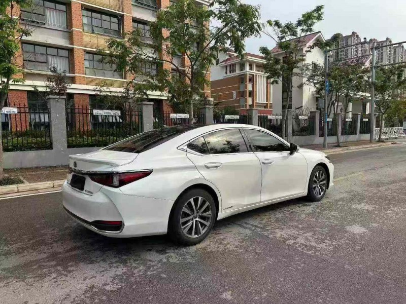 南宁20年雷克萨斯ES7