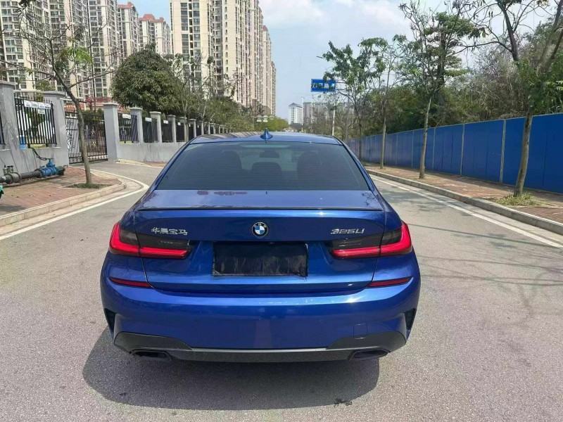 南宁21年宝马3系9