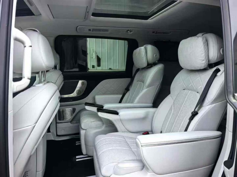 苏州26年岚图汽车梦想家7