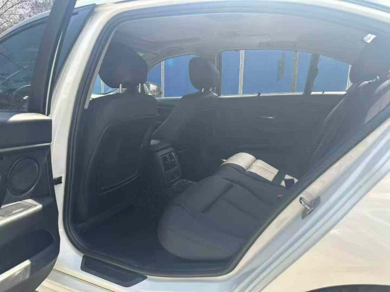 南宁17年宝马3系6