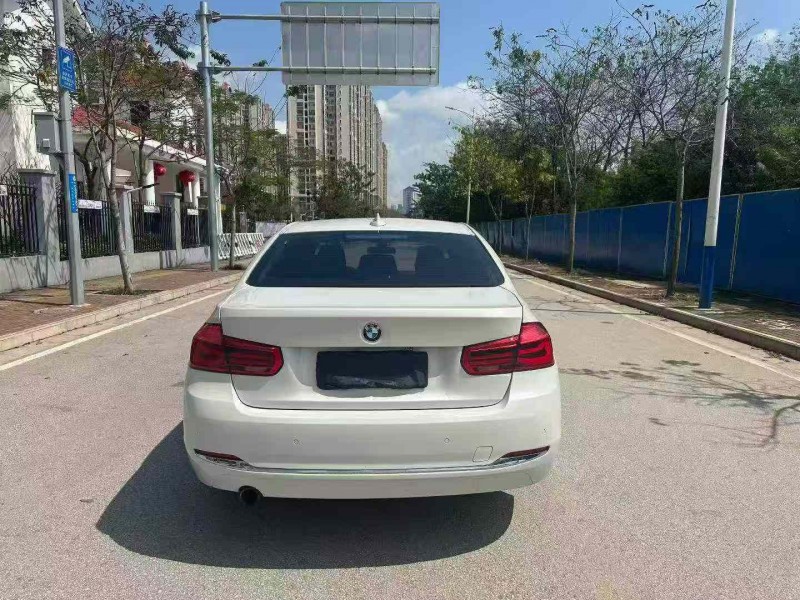 南宁17年宝马3系9