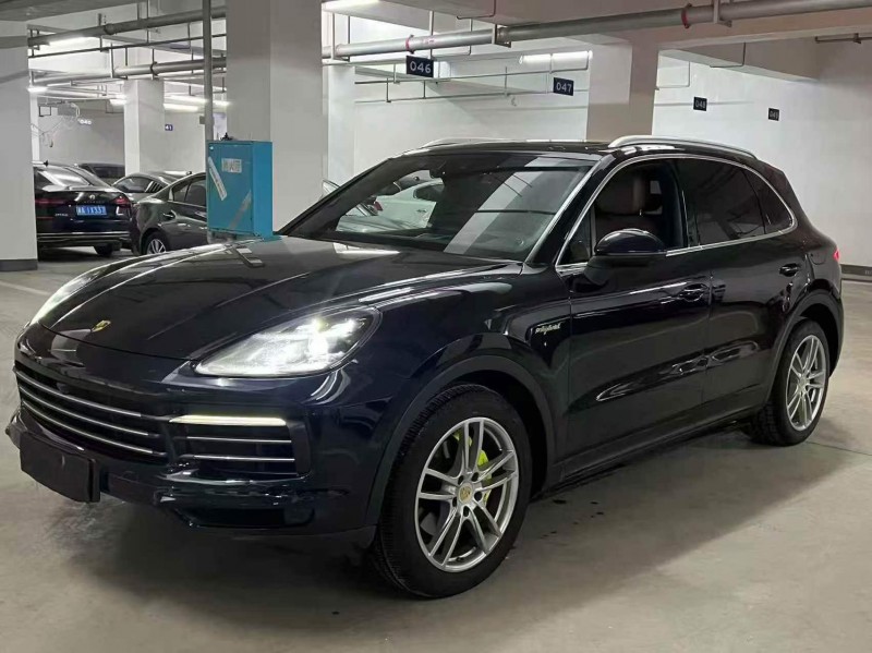 常德21年保时捷卡宴3