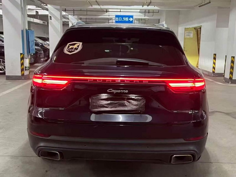 常德21年保时捷卡宴9