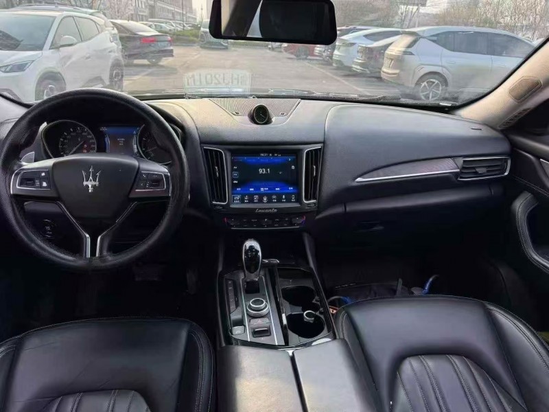 滨州18年玛莎拉蒂Levante4