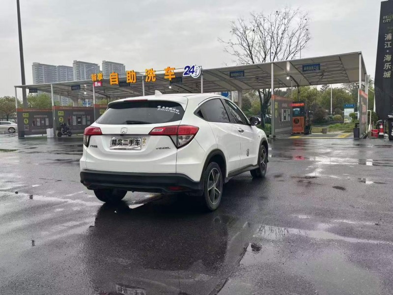 台州22年本田缤智8