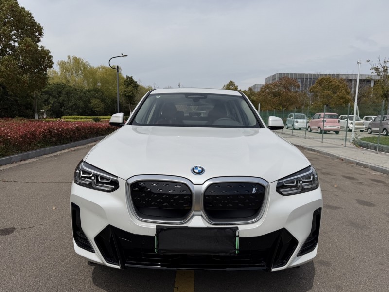 盐城25年宝马IX1