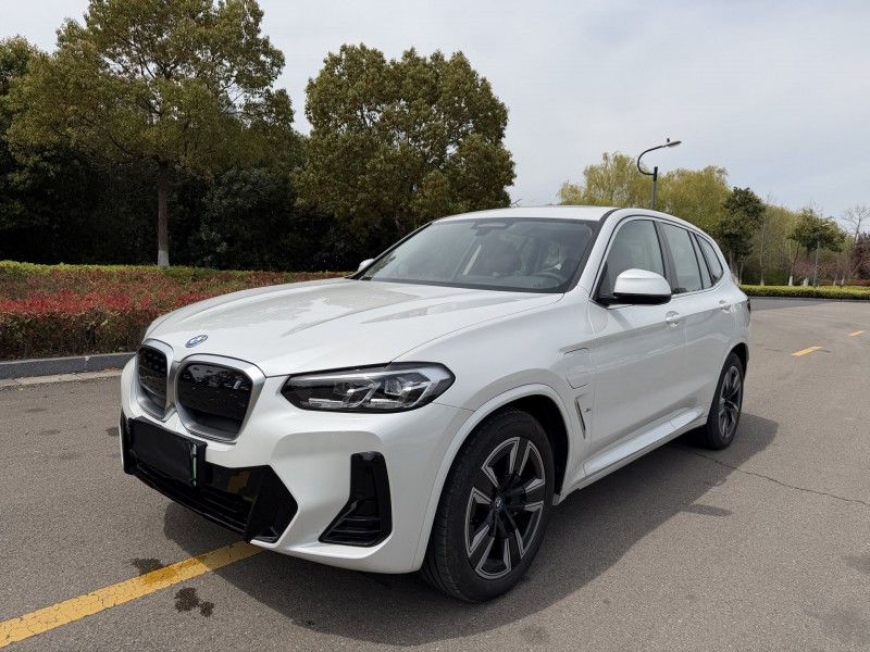 盐城25年宝马IX2