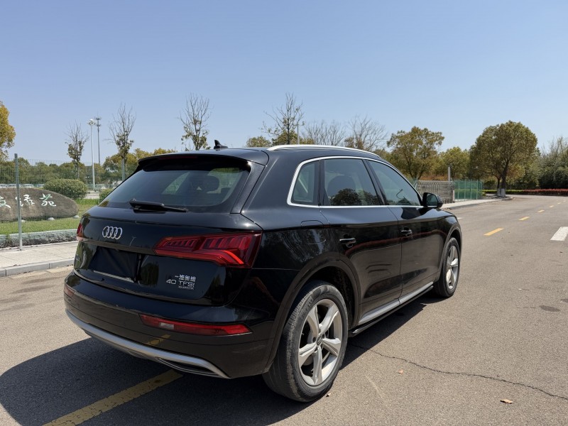 盐城20年奥迪Q57