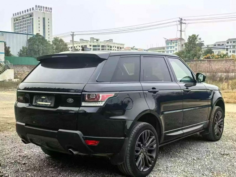 张家界17年路虎揽胜运动7