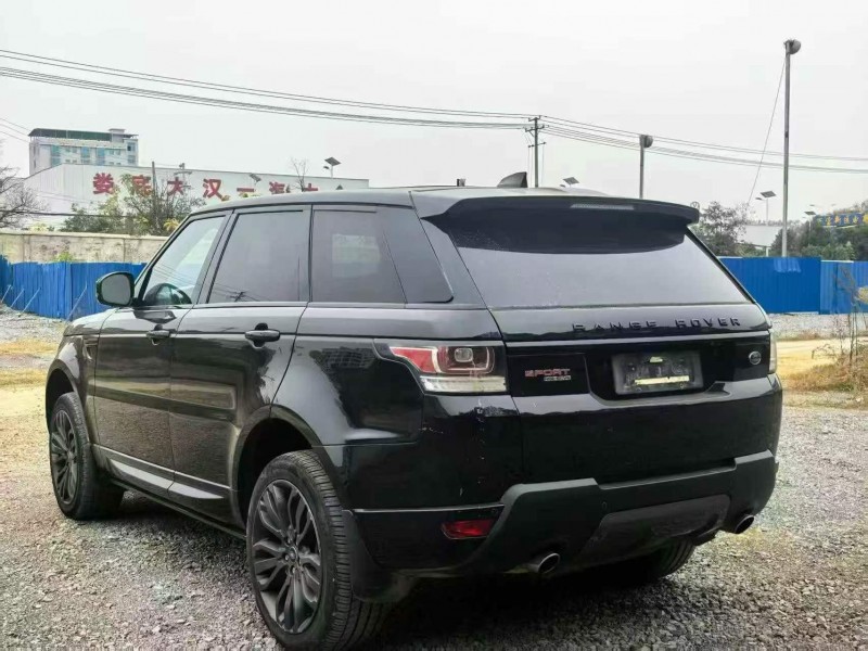 张家界17年路虎揽胜运动8