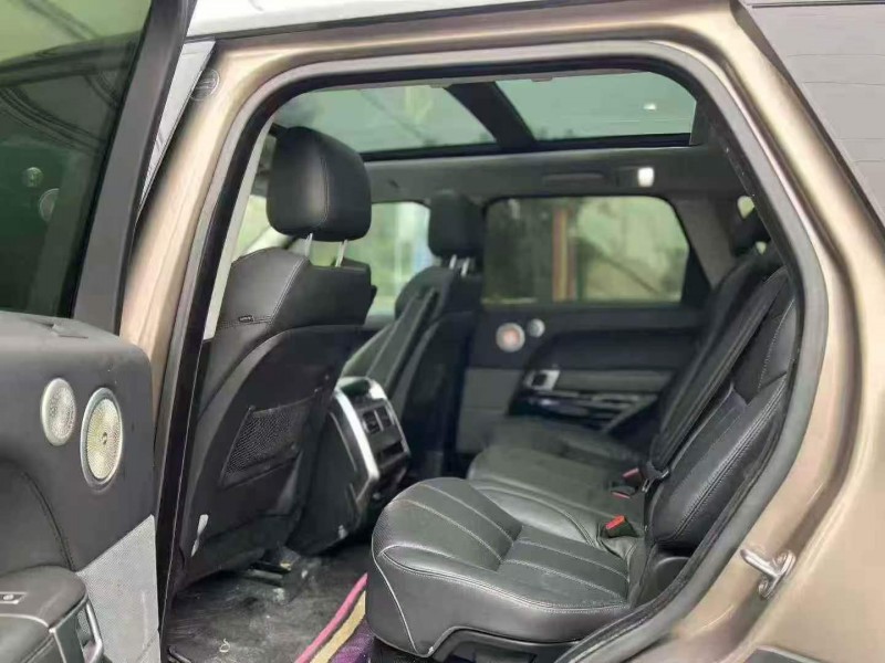 重庆16年路虎揽胜运动6