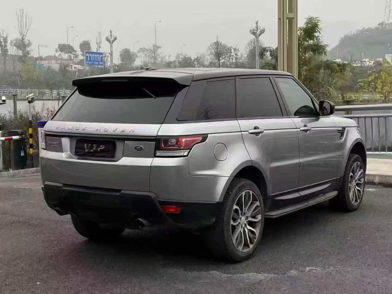 重庆16年路虎揽胜运动7