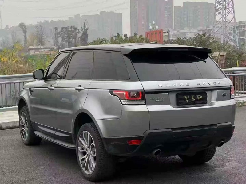 重庆16年路虎揽胜运动8