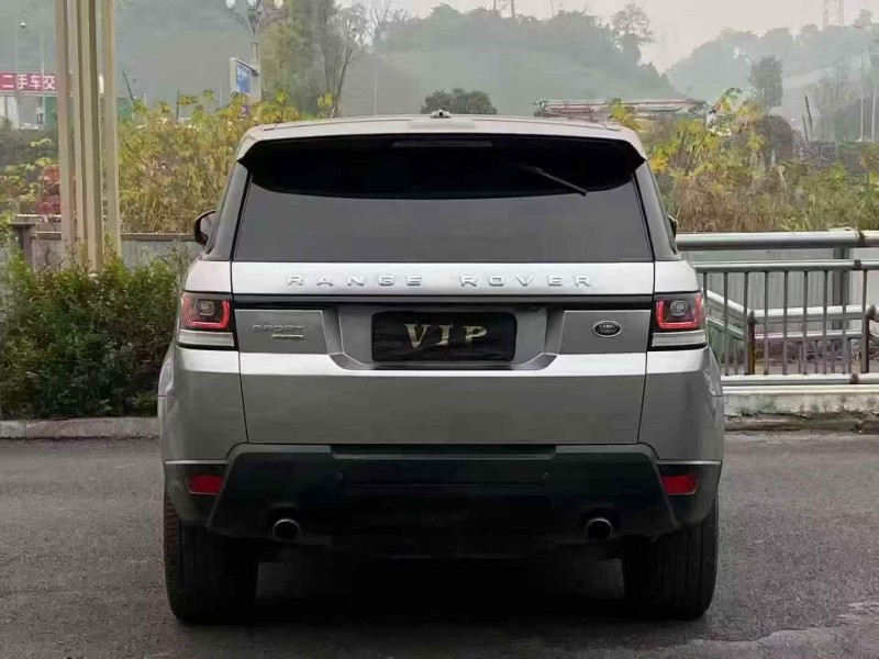 重庆16年路虎揽胜运动9