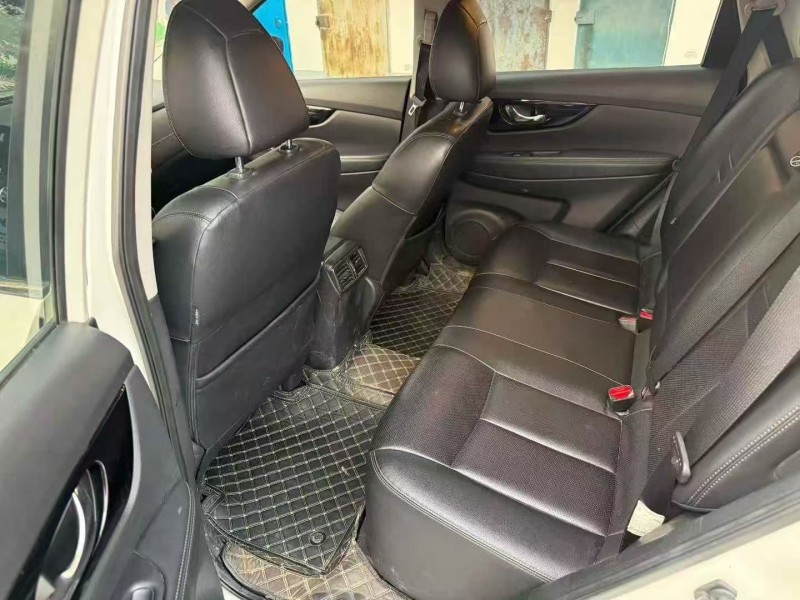 湛江20年日产奇骏8