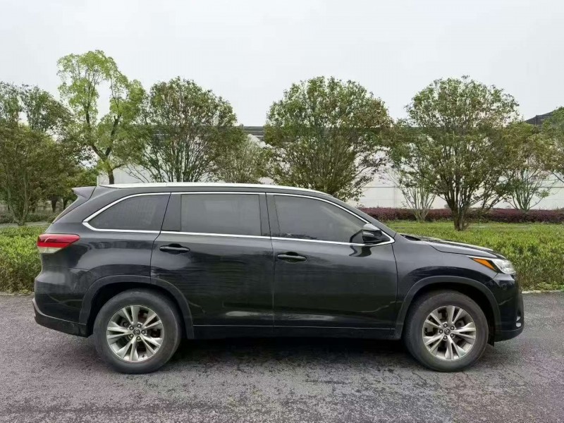 广州19年丰田汉兰达3