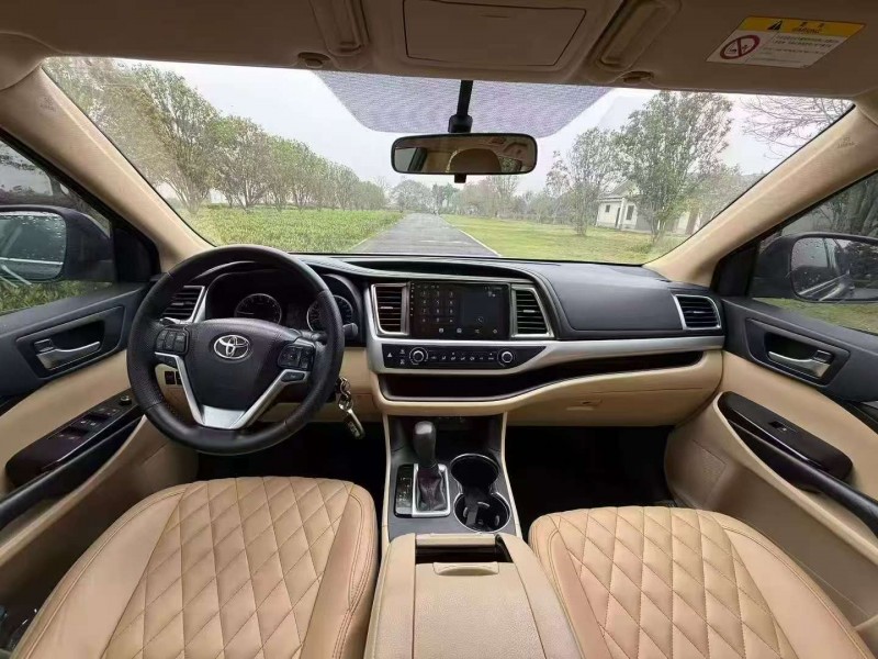 广州19年丰田汉兰达7