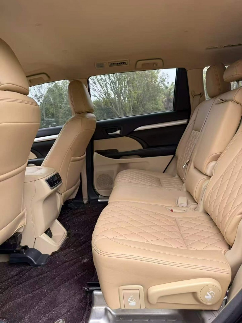 广州19年丰田汉兰达8