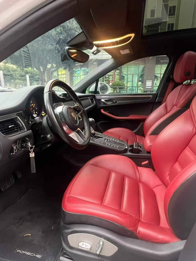 广州17年保时捷Macan6