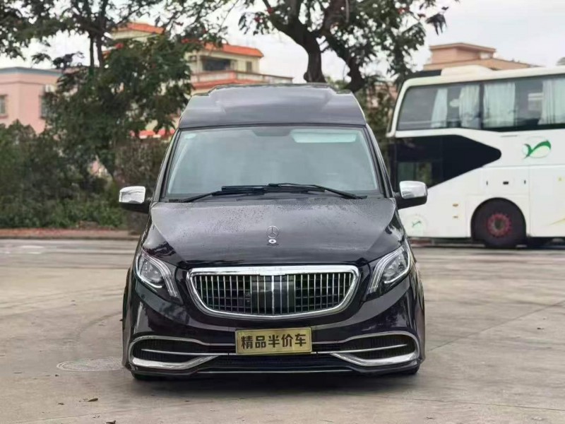 广州16年奔驰威霆1