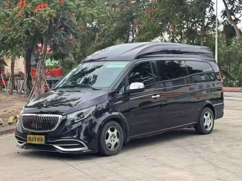 广州16年奔驰威霆2