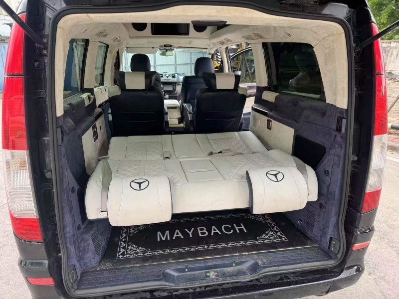 广州16年奔驰威霆5