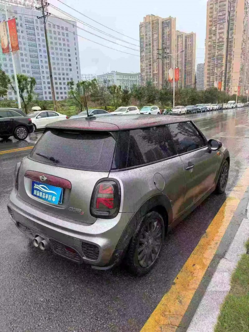 德阳18年宝马迷你6