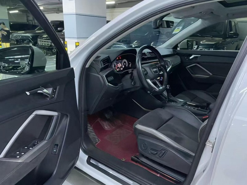 深圳21年奥迪Q36