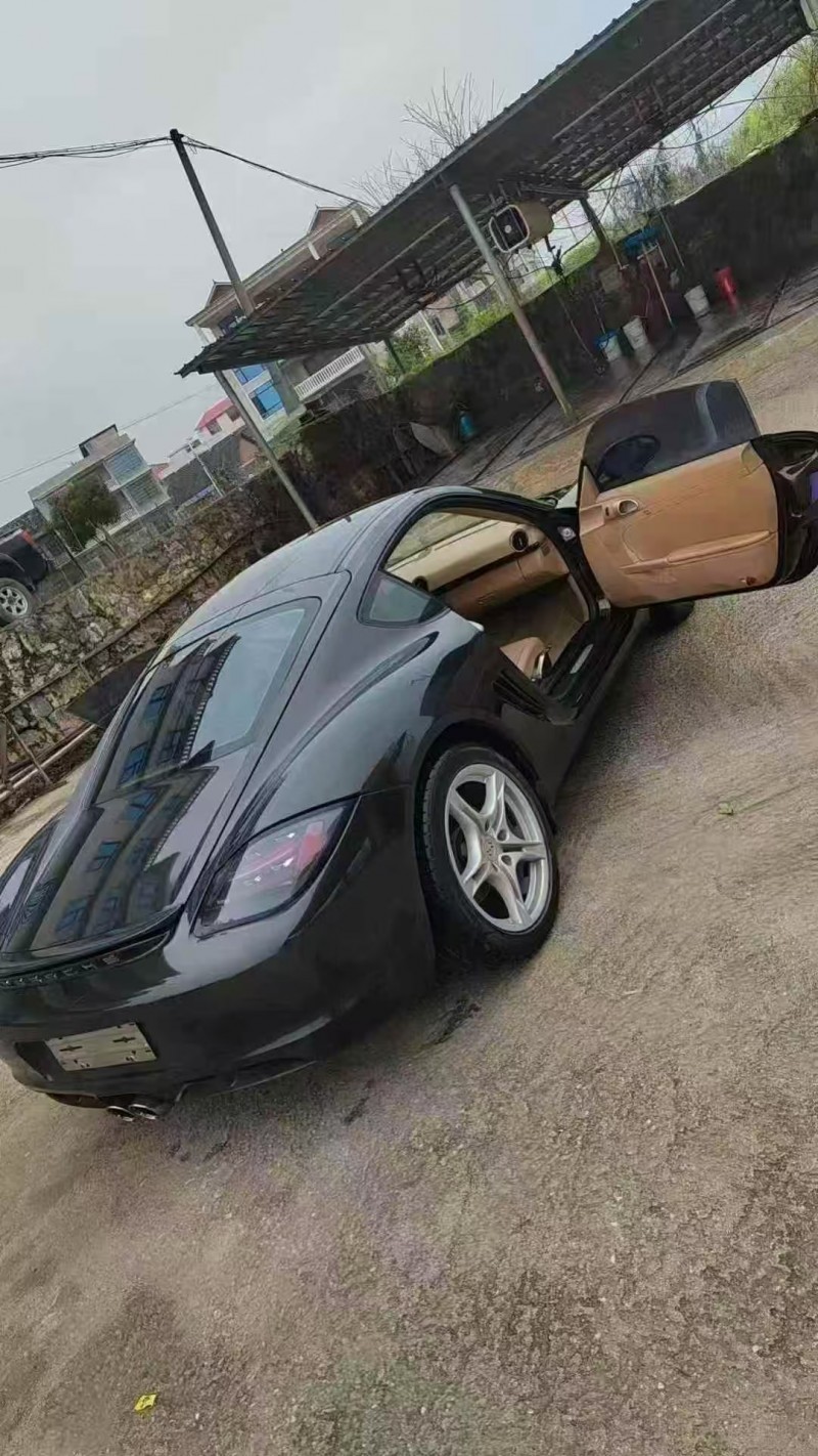 长沙12年保时捷卡曼2