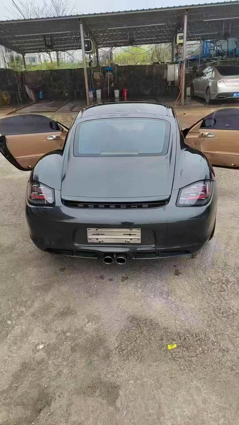 长沙12年保时捷卡曼5