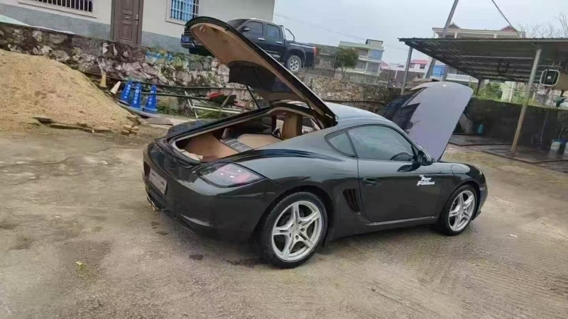 长沙12年保时捷卡曼6