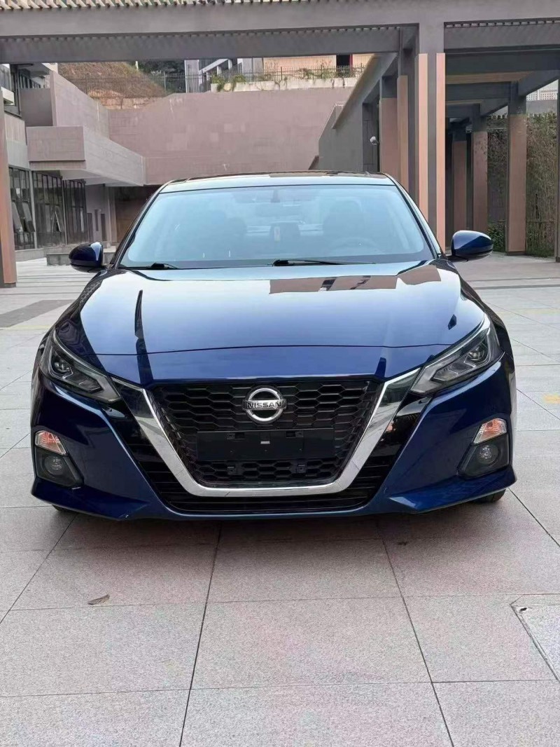 常德20年日产天籁1