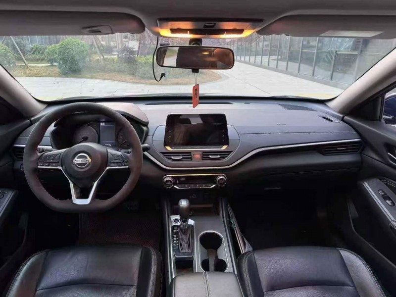 常德20年日产天籁4