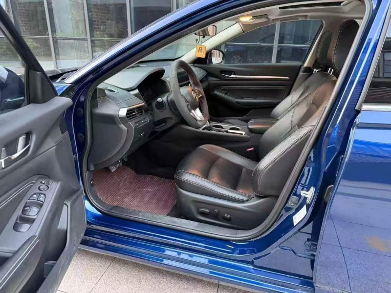 常德20年日产天籁5