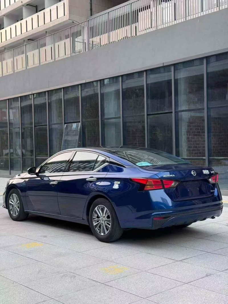 常德20年日产天籁6