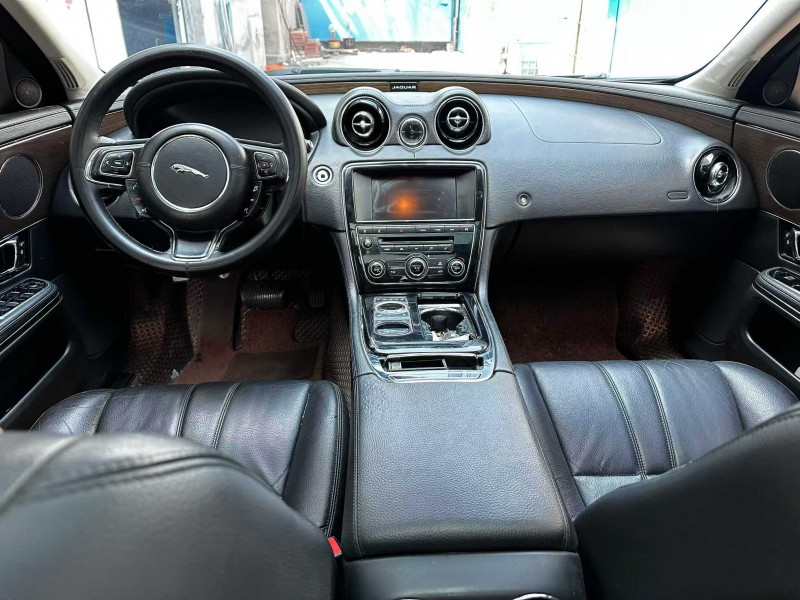 潍坊15年捷豹XJL5