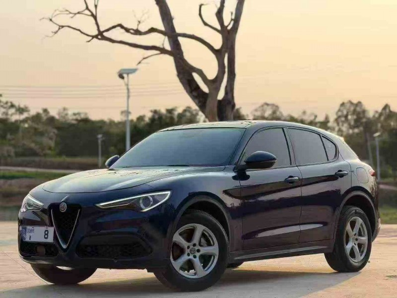 湛江19年阿尔法·罗密欧Stelvio2