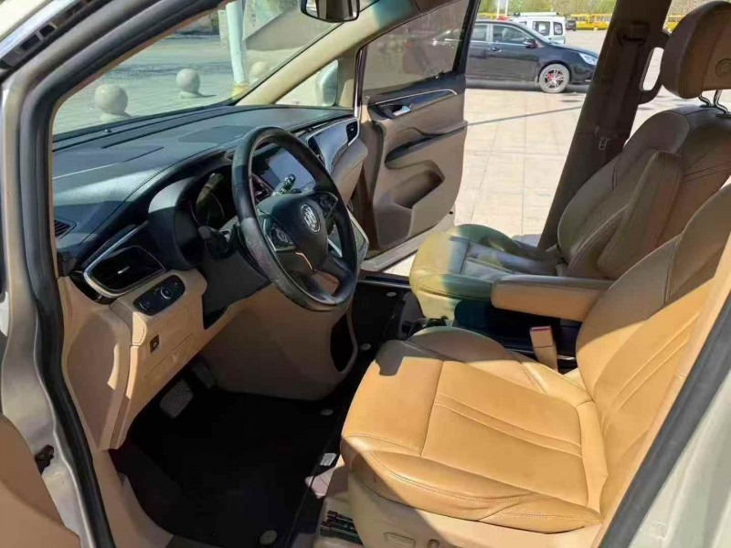 濟寧19年別克GL88