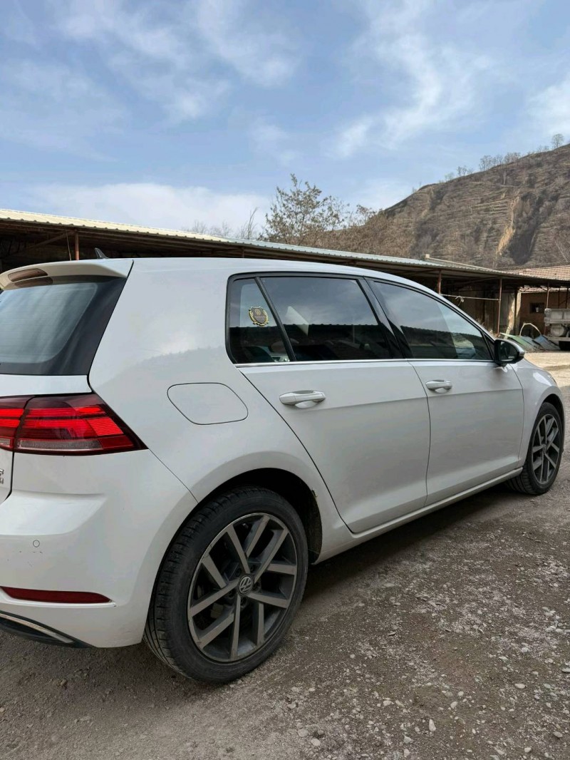 嘉峪关20年大众高尔夫8